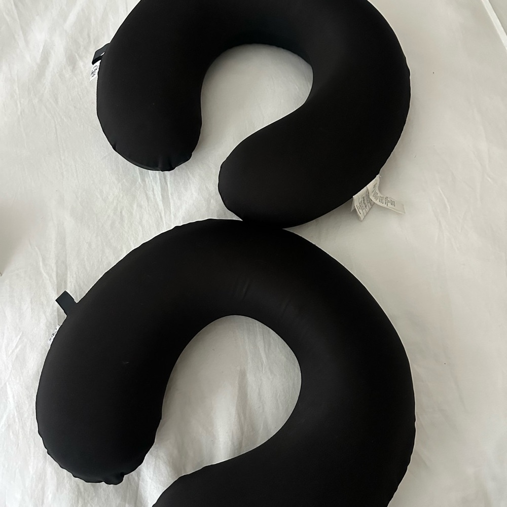 Herschel Supply Company Black U-Shaped Travel Pillow